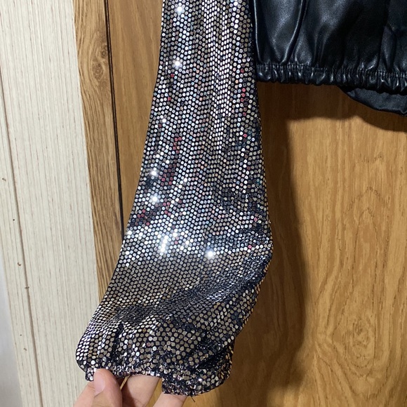 Metallic Hooded Crop Top Jacket - Picture 7 of 7